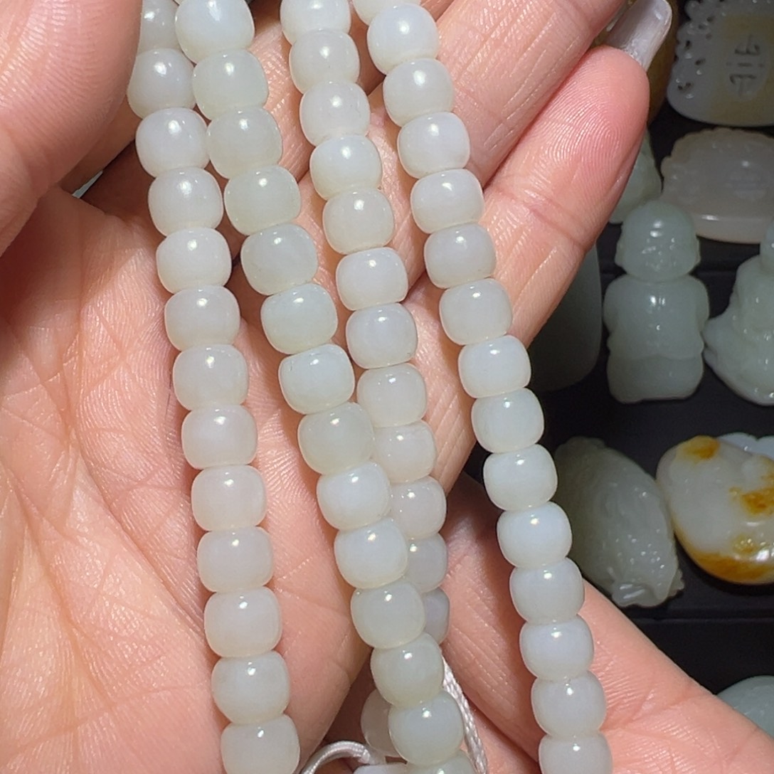 颈饰未镶嵌和田玉為***鈊