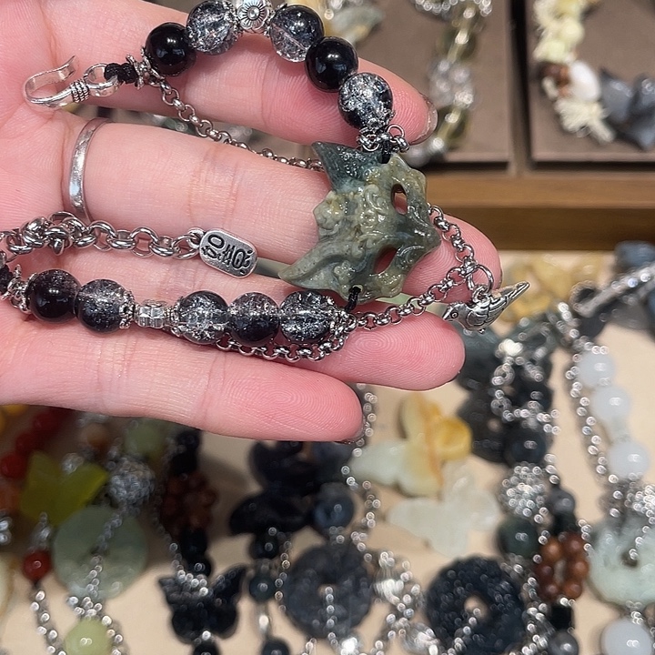 蛇纹石玉合金颈饰