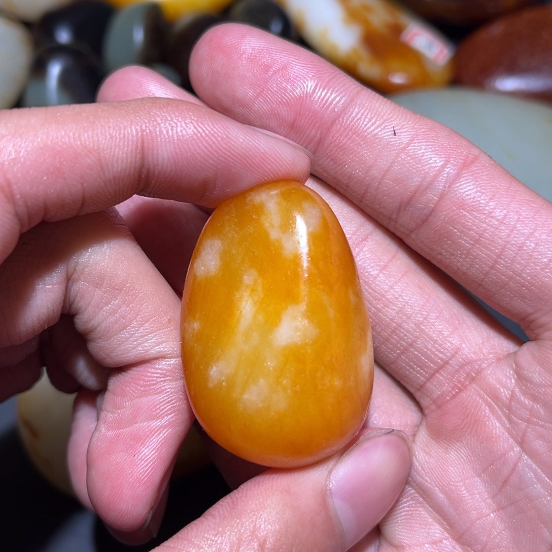 和田玉未镶嵌珠宝奇石