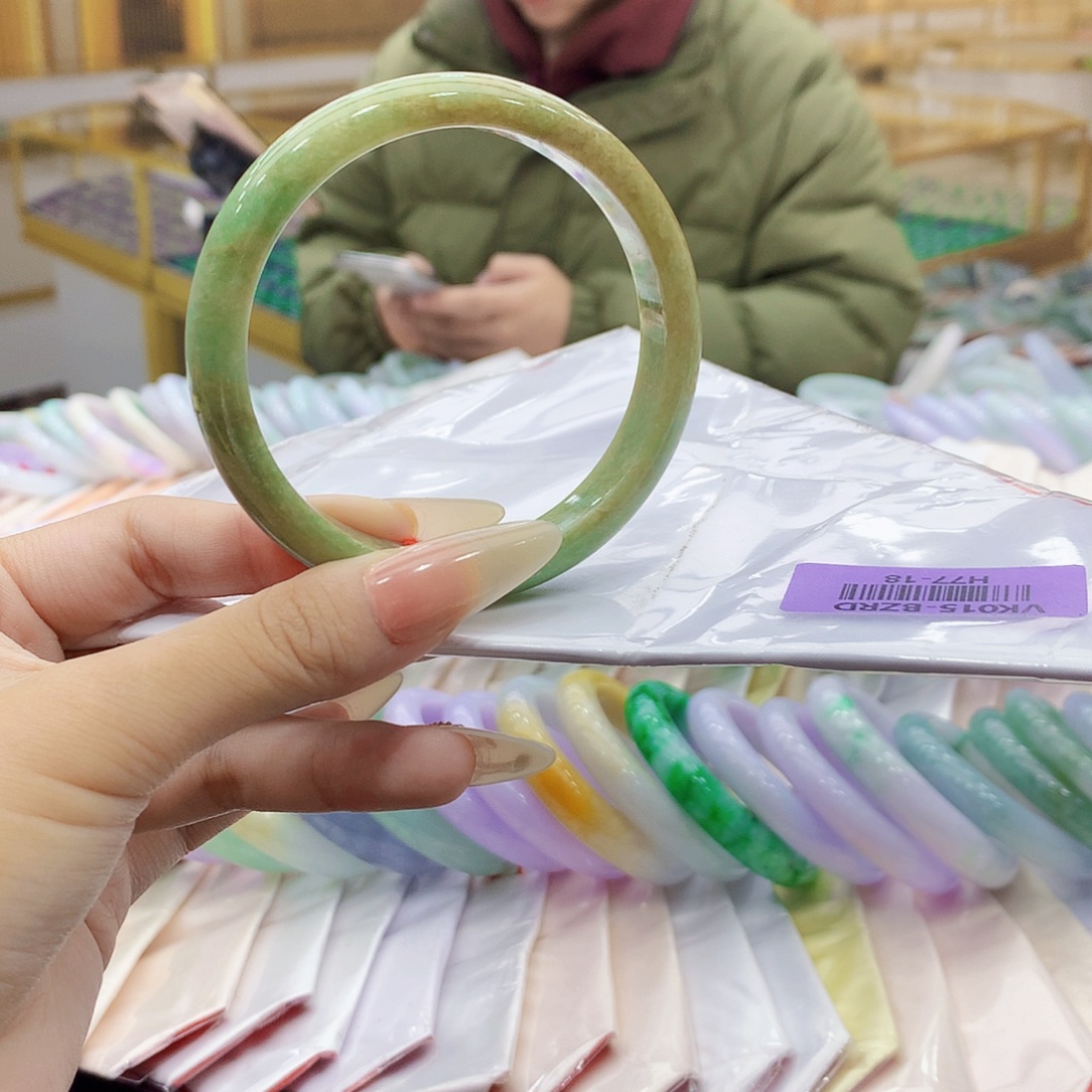 翡翠未镶嵌手镯bhh