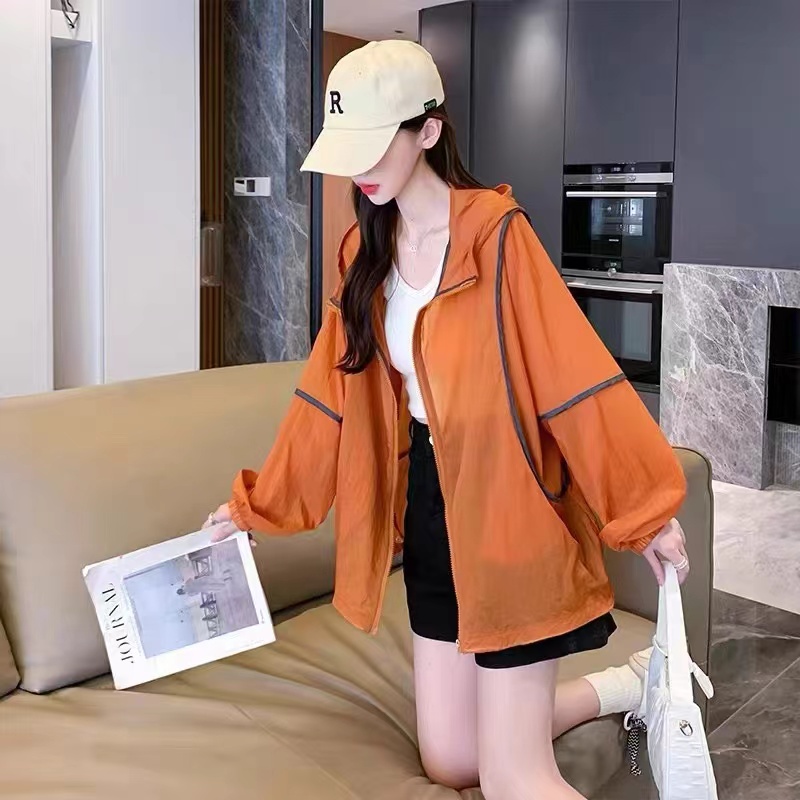 夏季女款轻薄冰丝面料防紫外线外穿防晒衣服