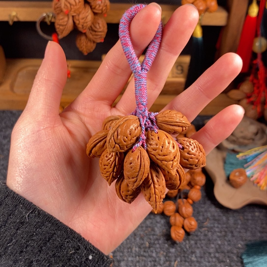 吊坠桃核桃枭挂件