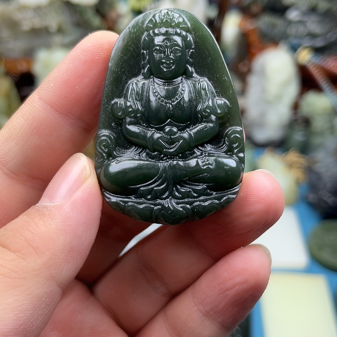 和田玉未镶嵌颈饰