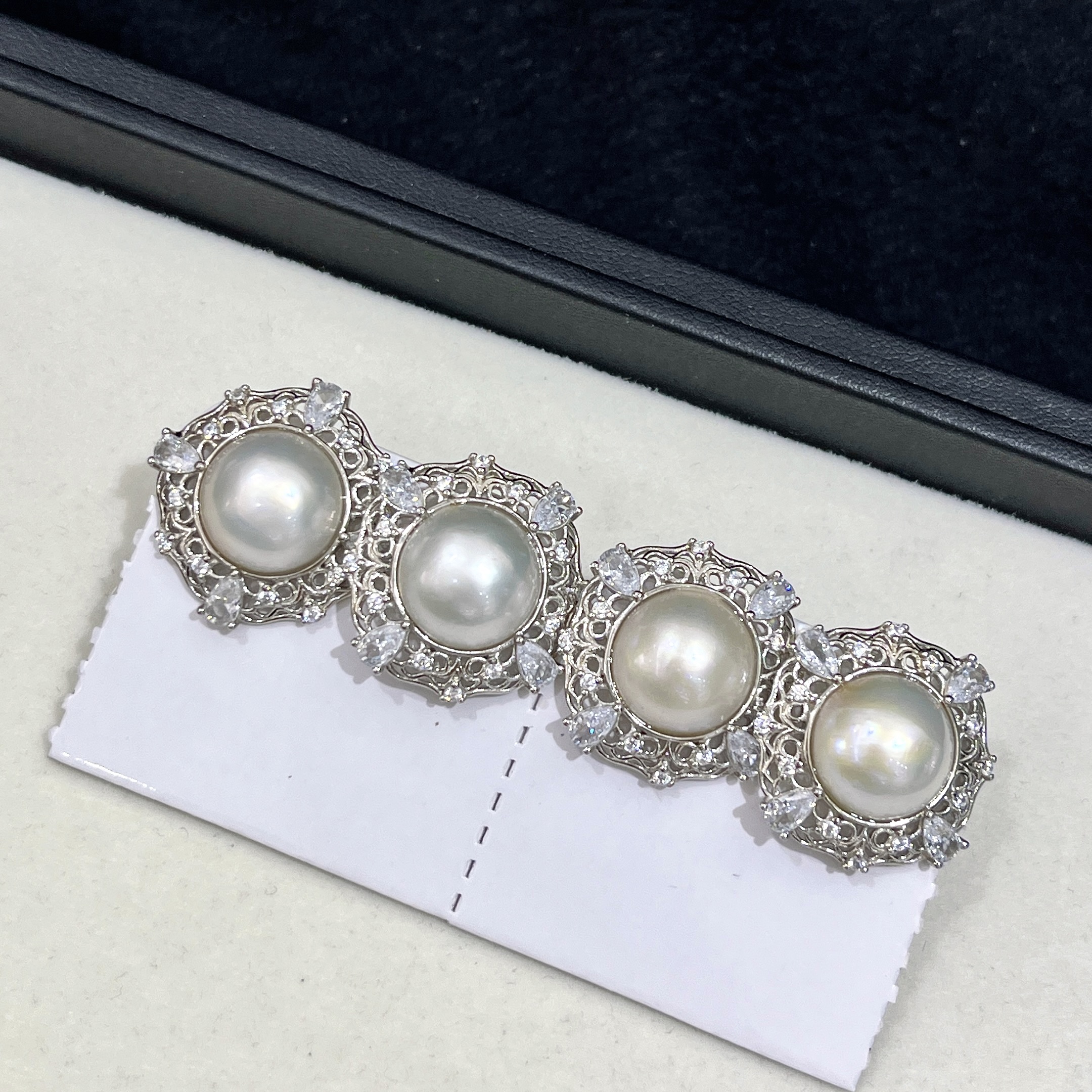 海水炫白马贝设计款耳钉 S925银 12-13MM 多样性发一 R138