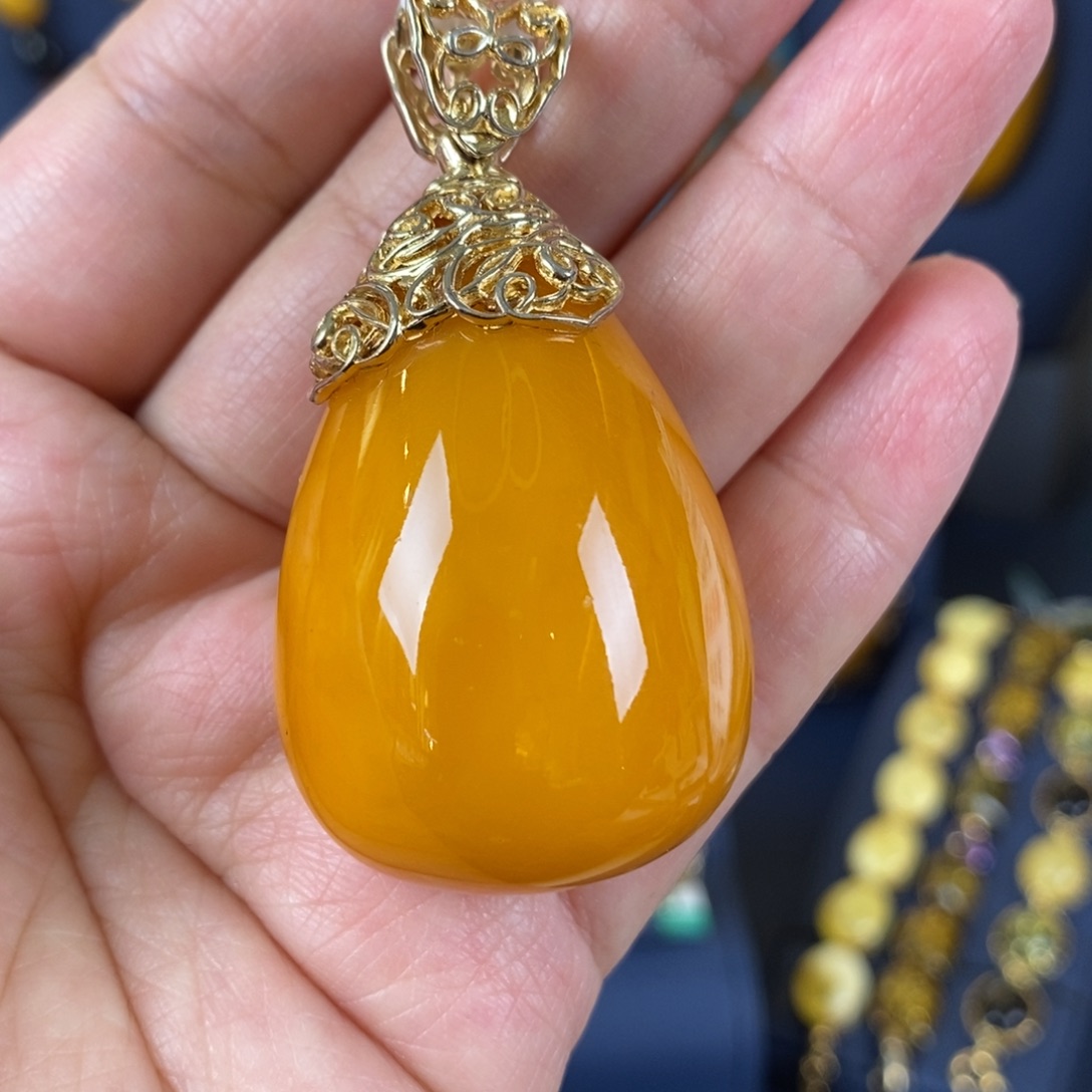 蜜蜡颈饰银S925镀金镶嵌