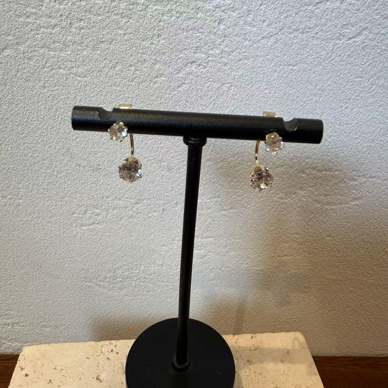 非金属亚克力耳饰  E020 简约百搭白色钻闪耳钉耳饰