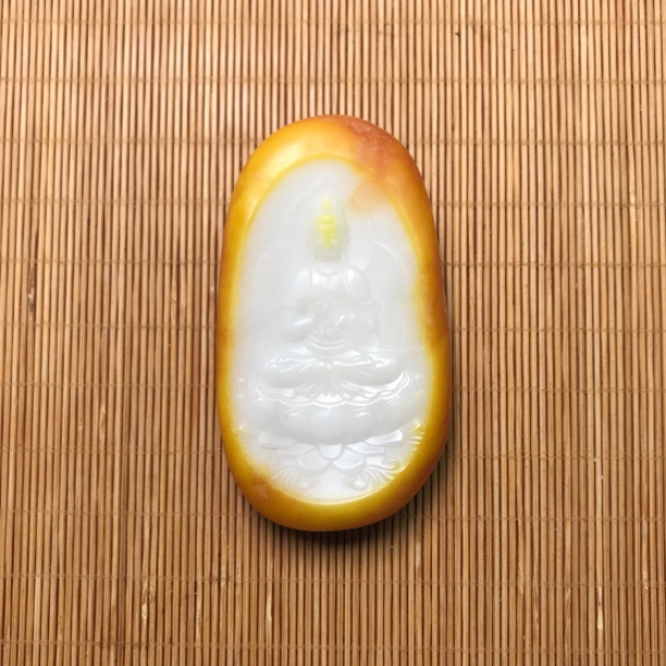 新疆和田玉坐观音163克
