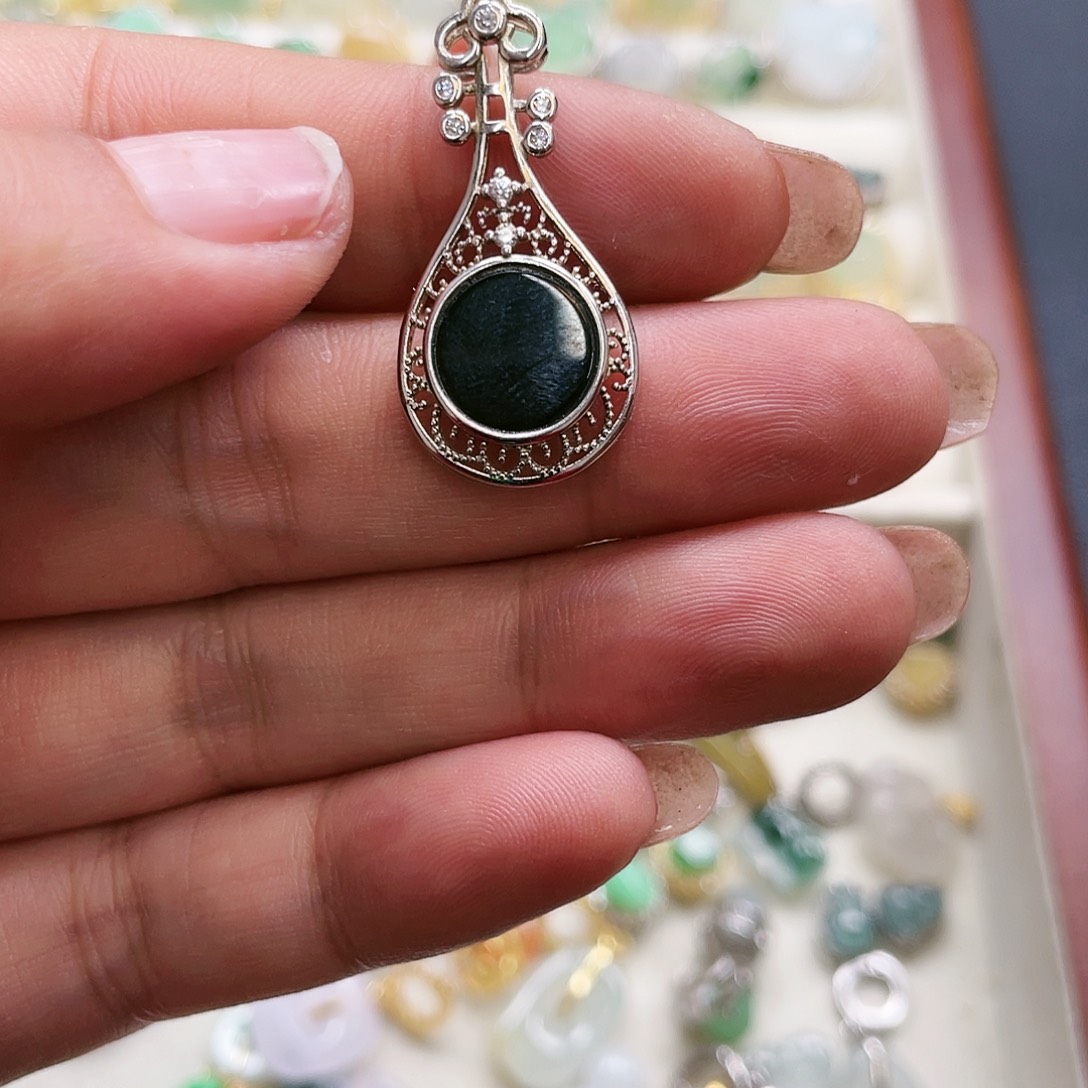 翡翠银S925镶嵌颈饰