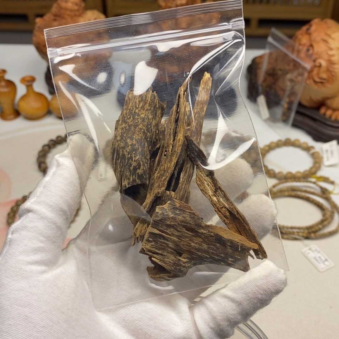 沉香沉香碎屑越南老虫漏 10克 