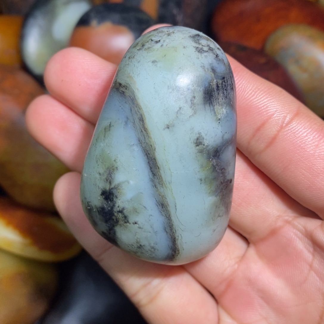 和田玉未镶嵌珠宝奇石