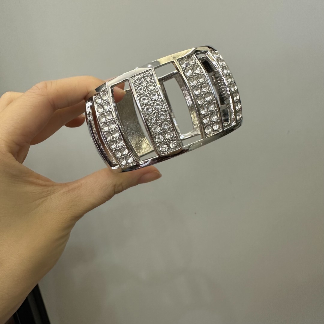 铜合金合成锆石手镯 H717 气质百搭款大气手镯