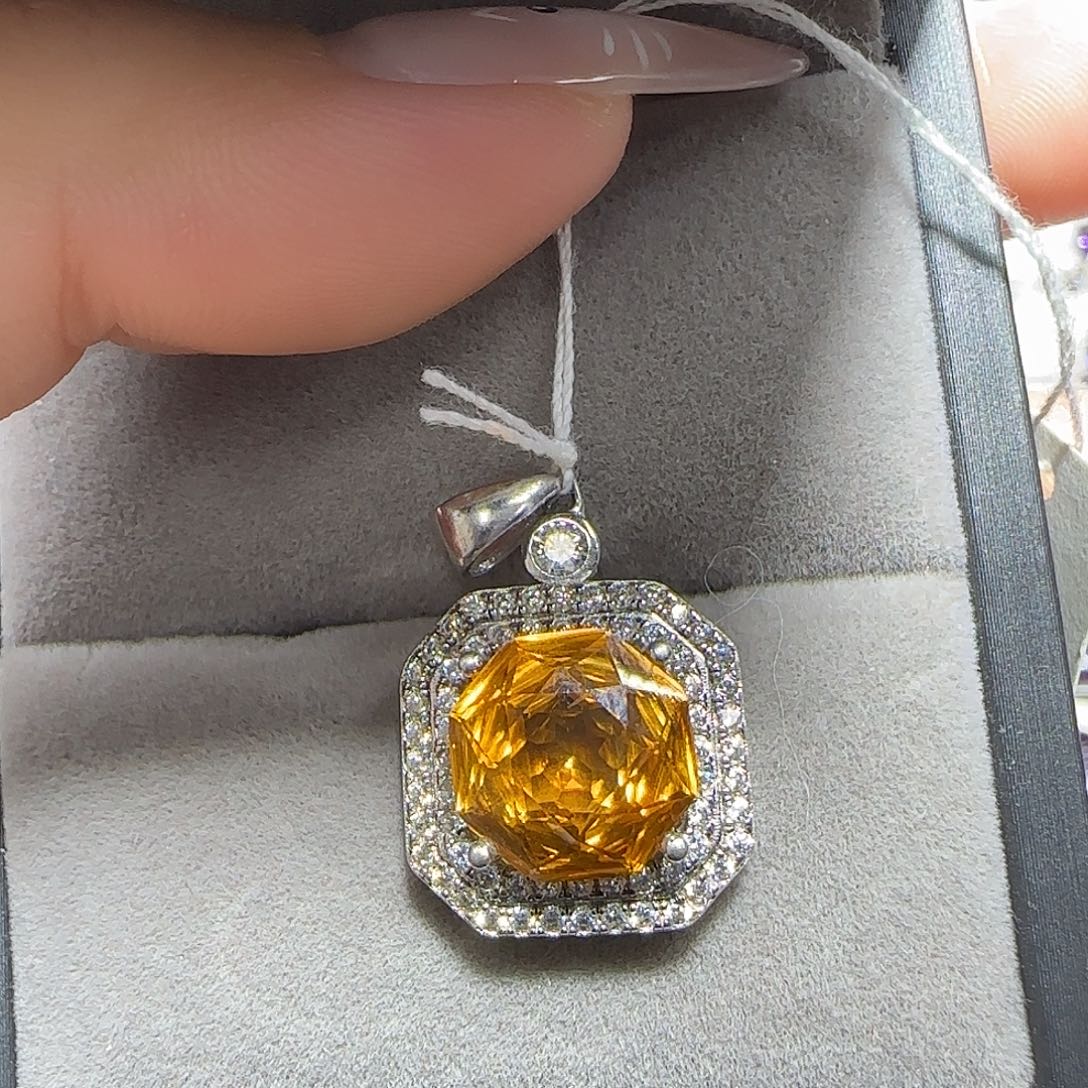 小****水晶珠宝半成品银S925镶嵌纯天然无优化黄水晶假一赔十Q