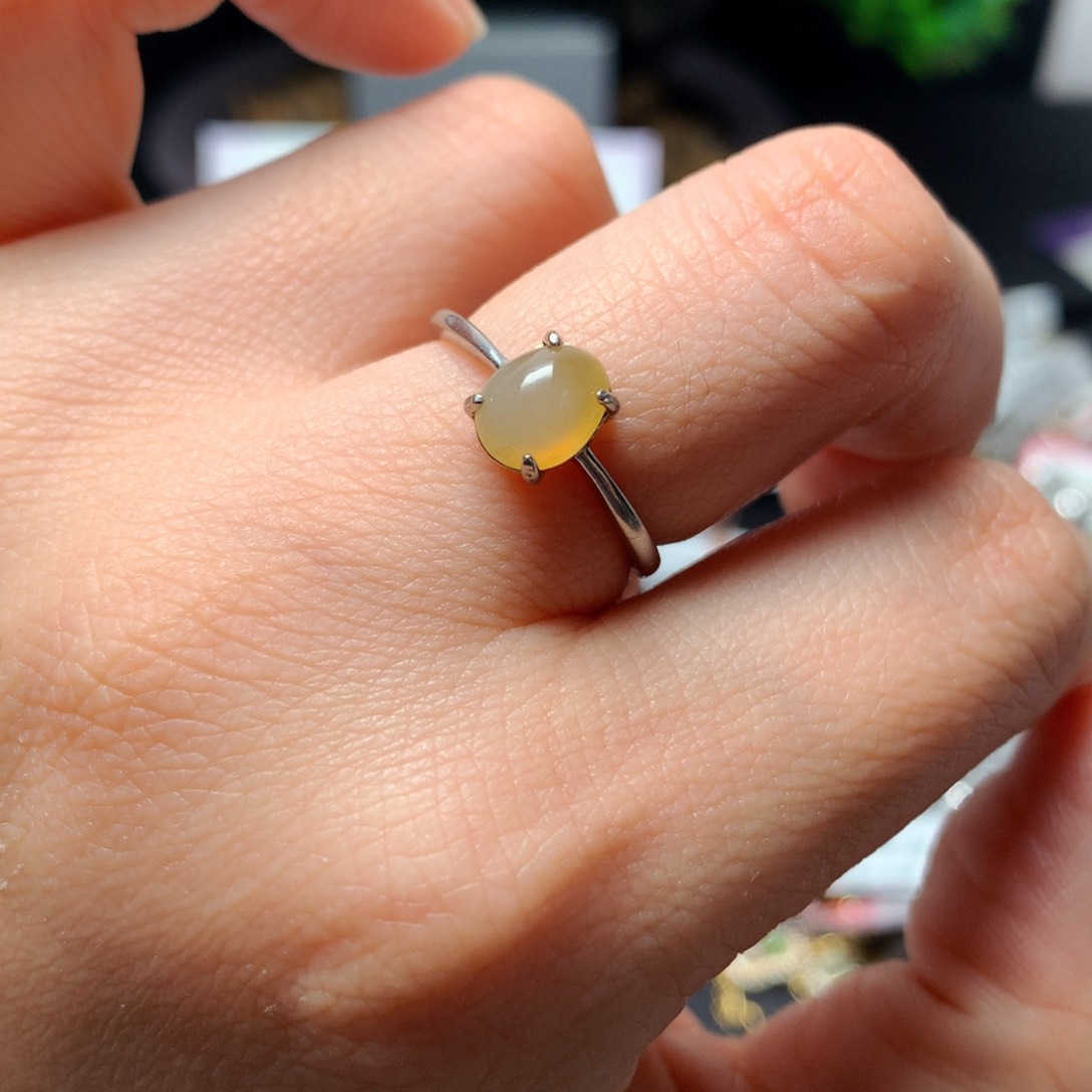 翡翠戒指银S925镶嵌天然翡翠戒指