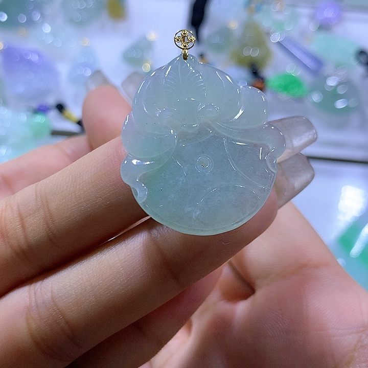 翡翠颈饰18K金镶嵌天然翡翠A货吊坠