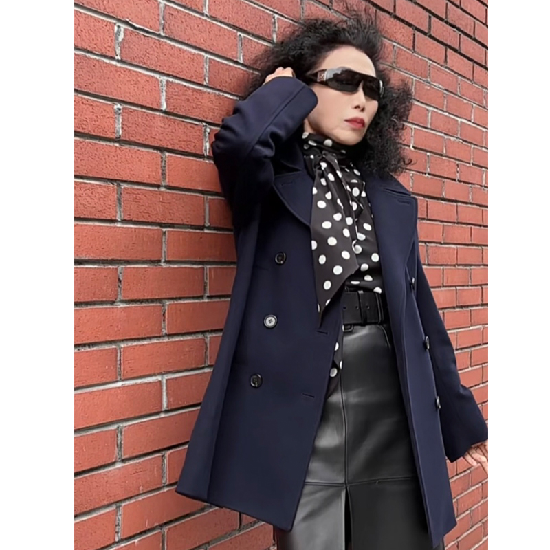 双排扣经典复古大衣