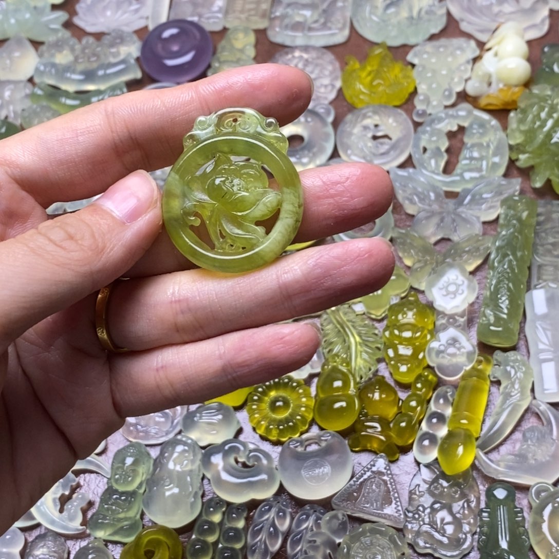 蛇纹石玉合金项链