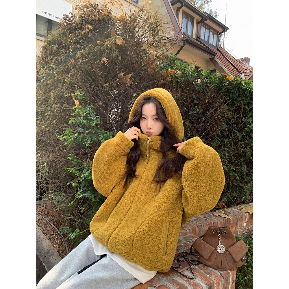 张贝贝 fluffy奶油雪山 羊驼颗粒绒 加厚云感环保毛外套