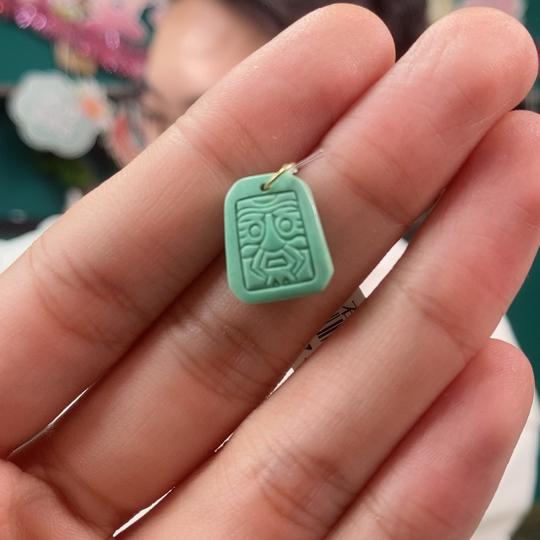 绿松石珠宝奇石18K金镶嵌