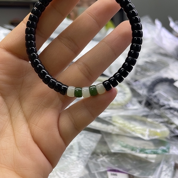 和田玉未镶嵌手串