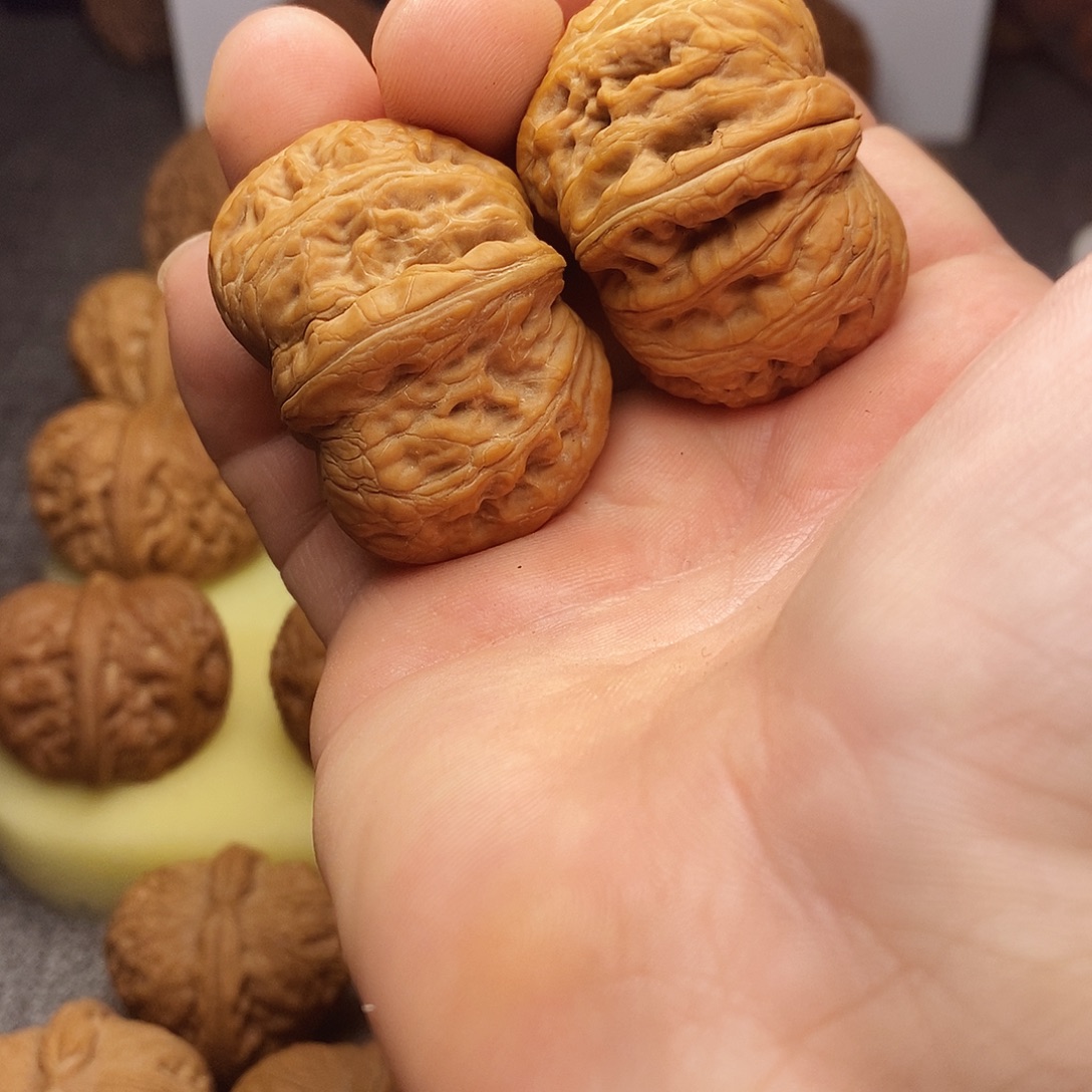 遇***见41尺元宝文玩核桃