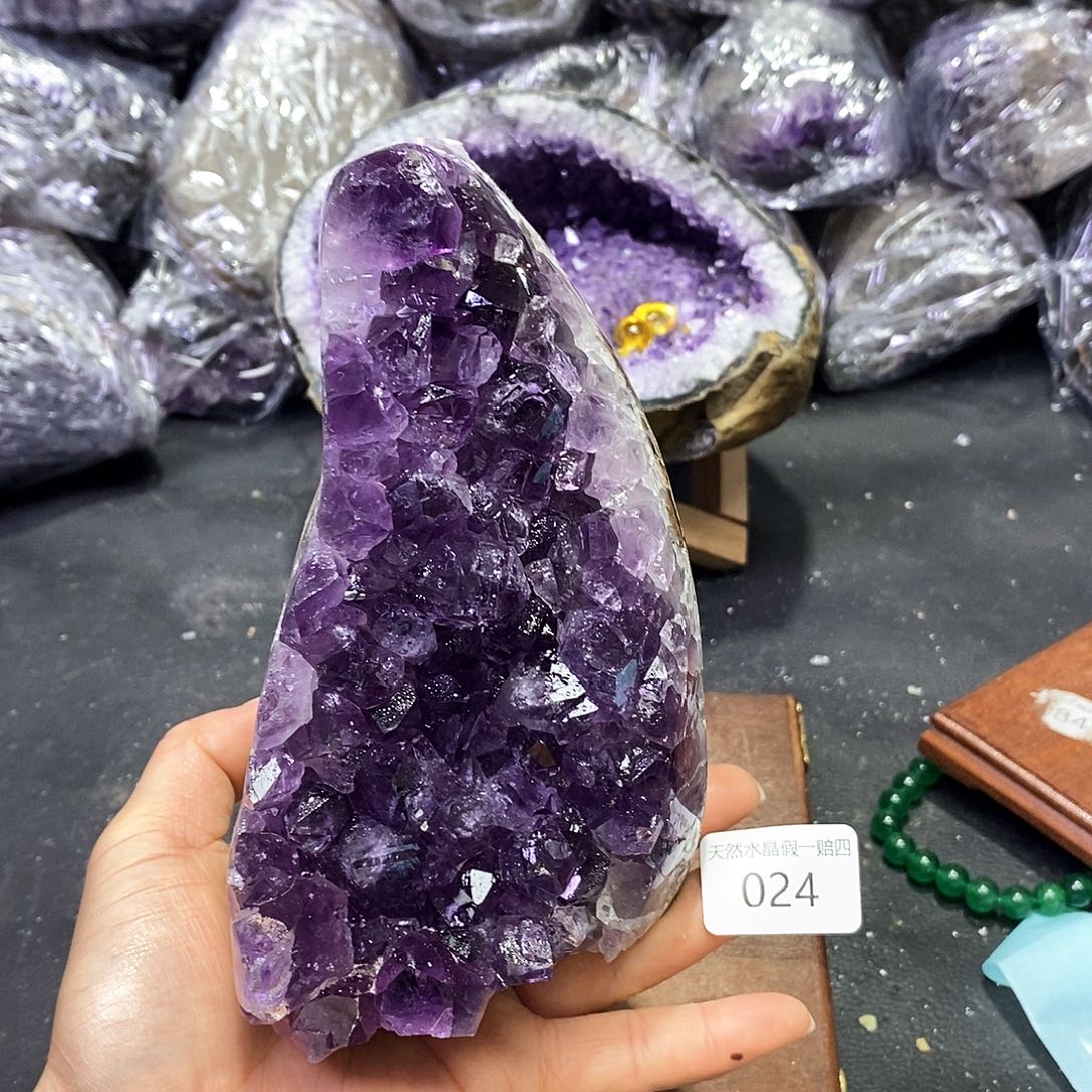 水晶大型摆件（非配饰）未镶嵌