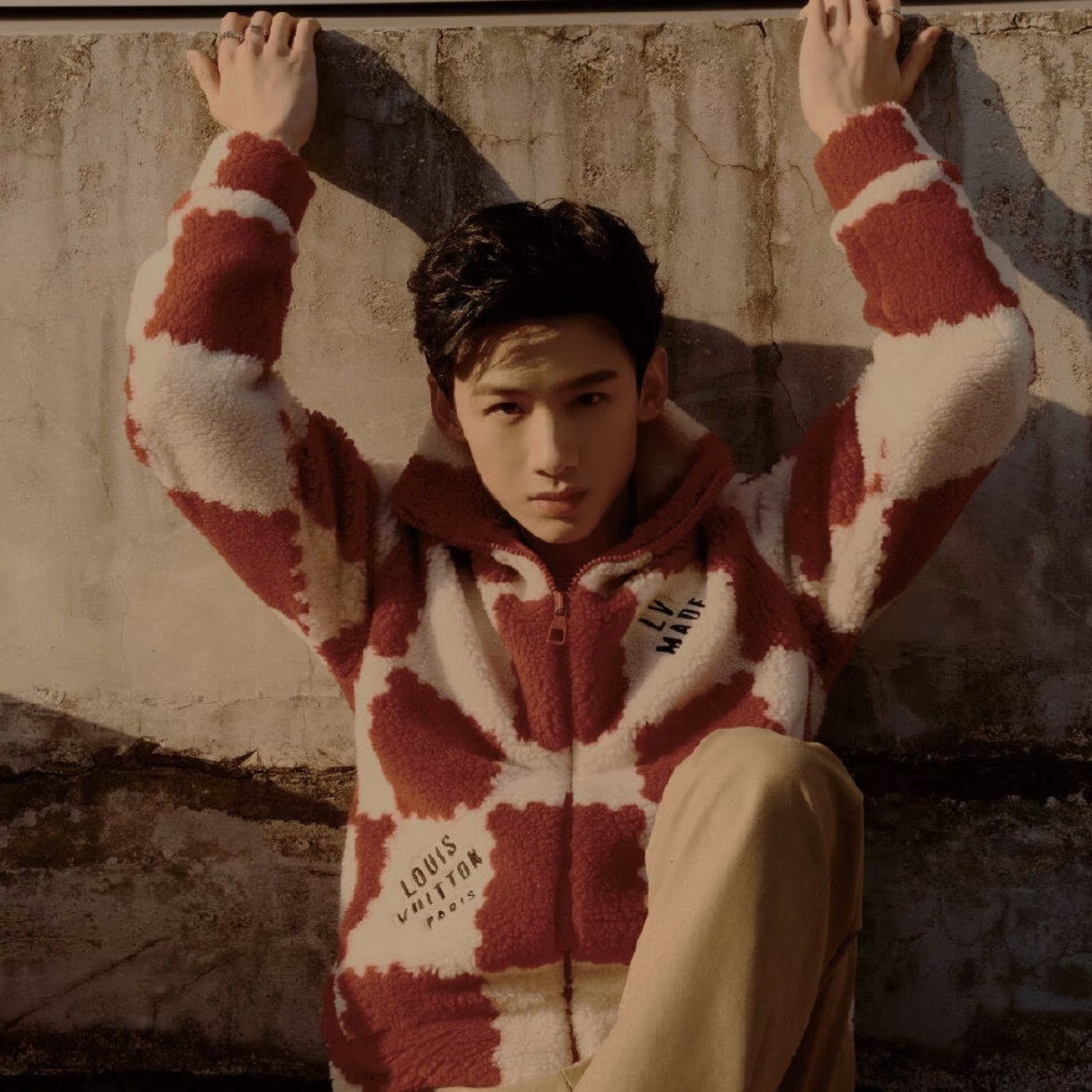 99新 LouisVuitton/路易威登 6453/棋盘格羊羔绒拉链立领绒感外套