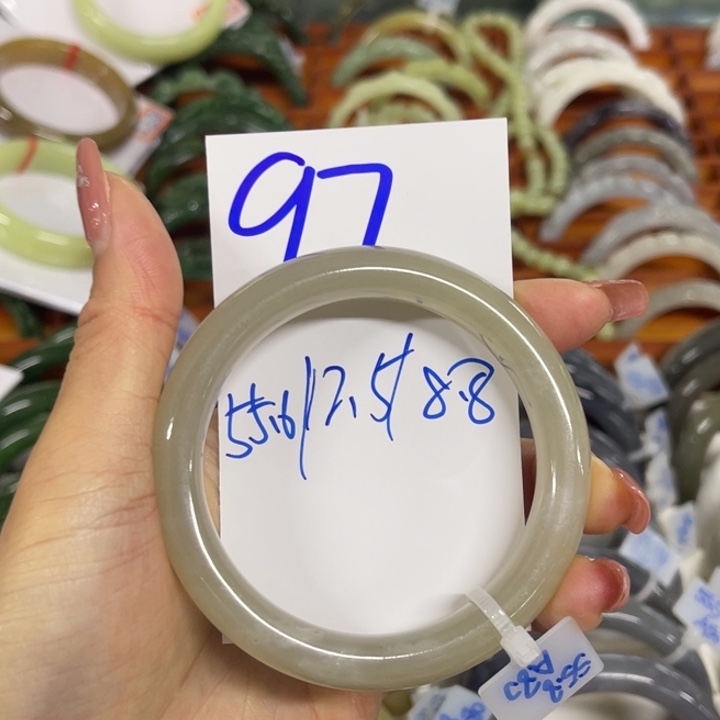 安***ᘑ和田玉未镶嵌手镯