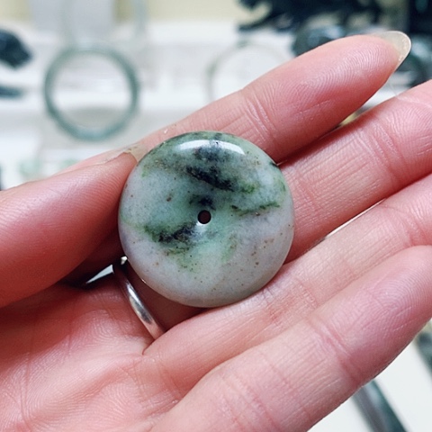 独山玉颈饰未镶嵌