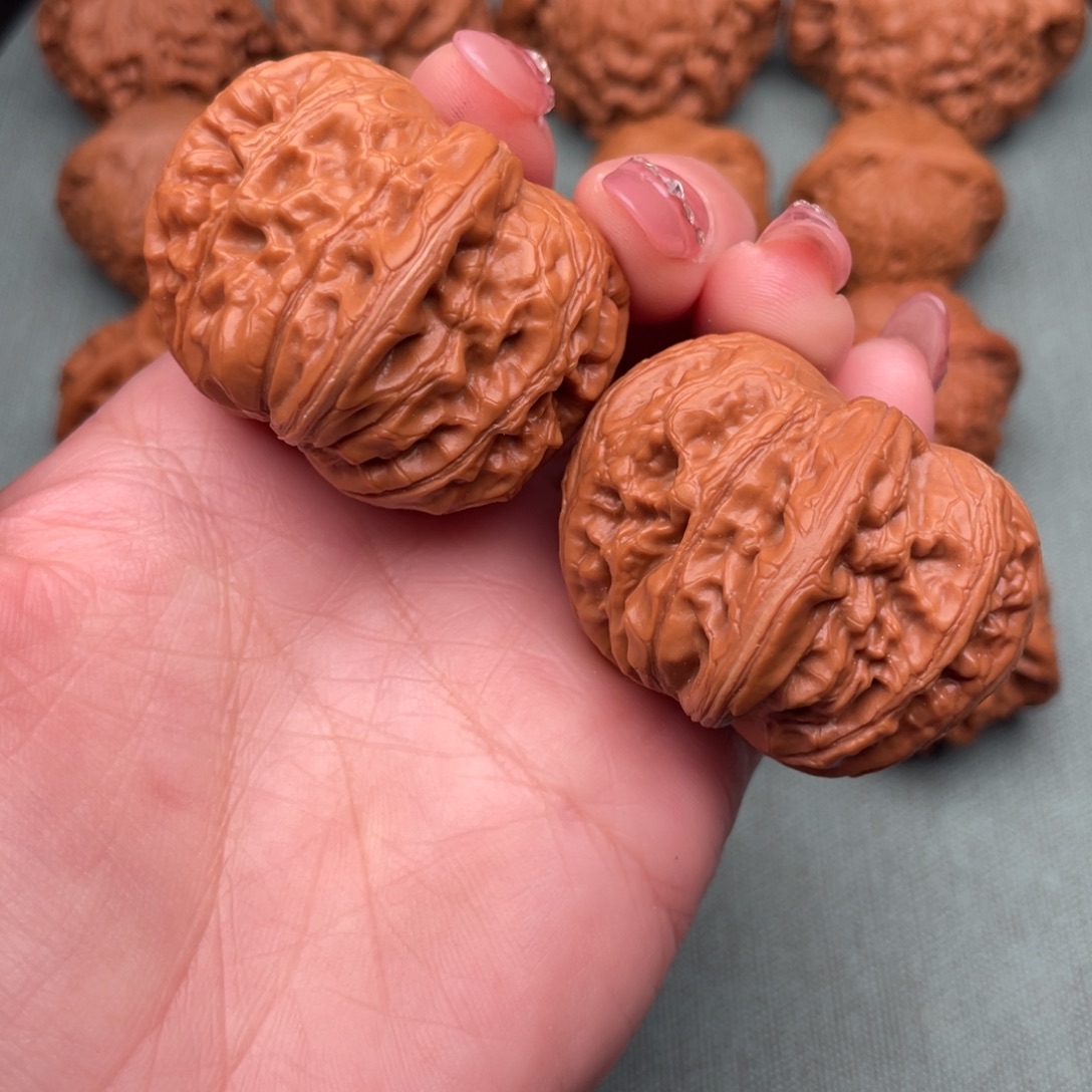 文玩核桃把件翘肩元宝44尺46.8克