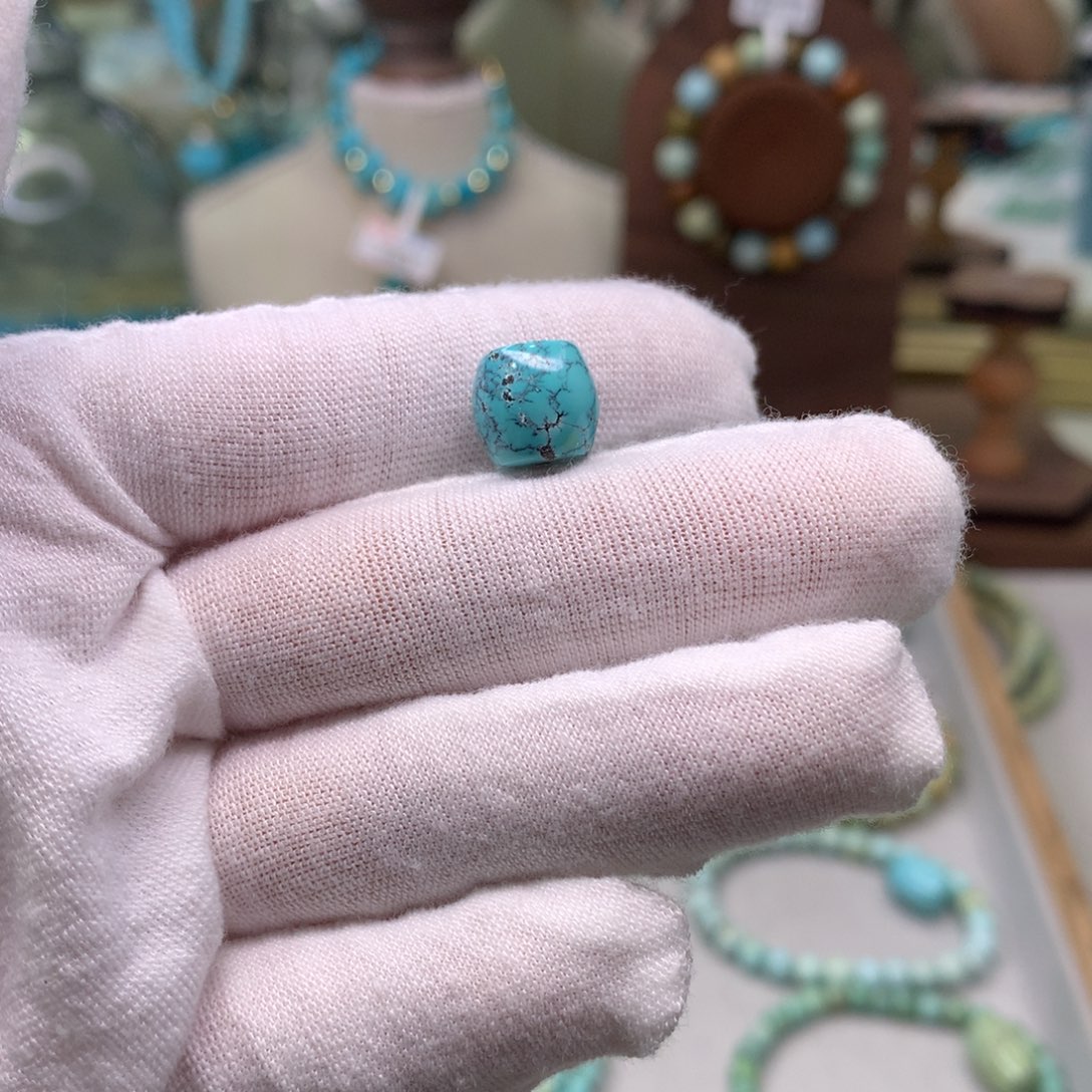 绿松石配饰未镶嵌