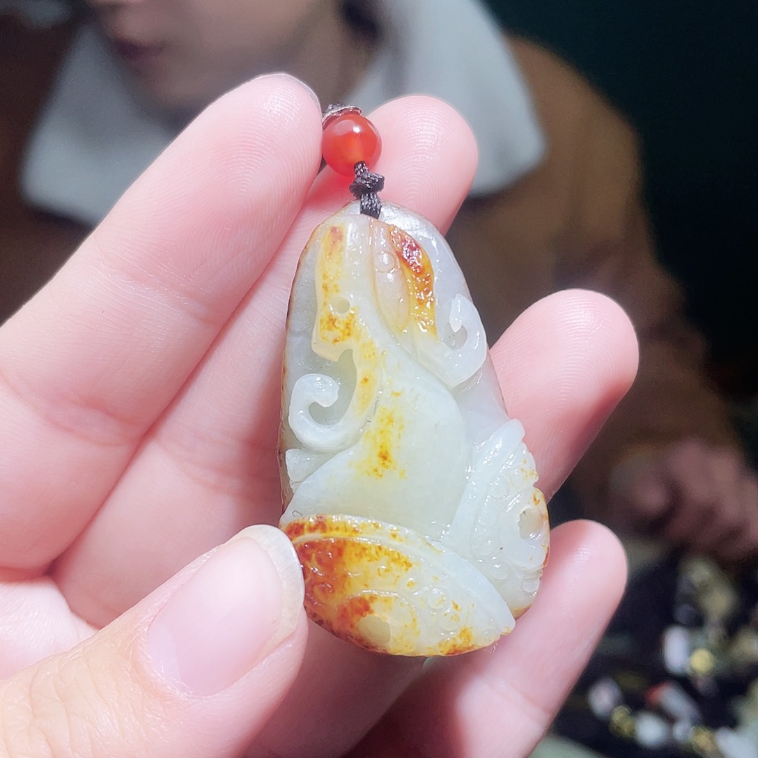 和田玉颈饰未镶嵌