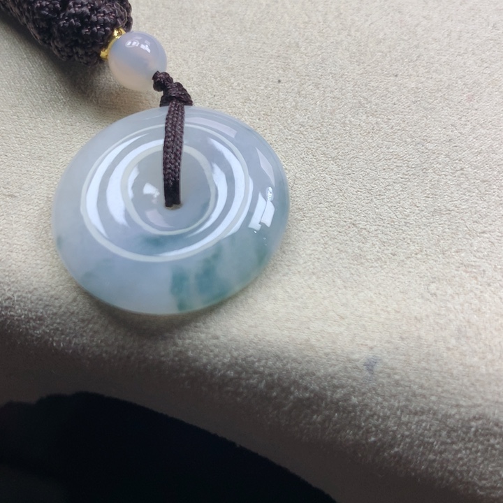 翡翠颈饰未镶嵌吊坠