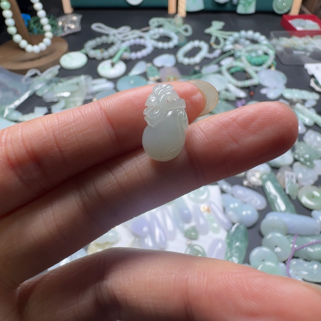 如****翡翠未镶嵌吊坠(不含链)天然缅甸A货翡翠钱袋子