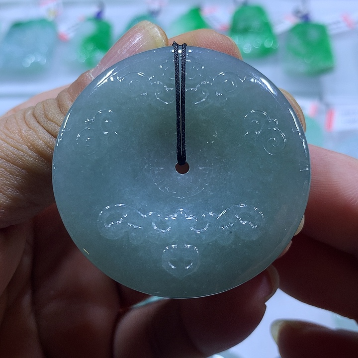 翡翠未镶嵌颈饰天然翡翠吊坠A货