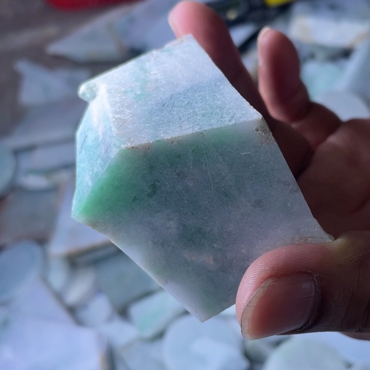 定制翡翠未镶嵌翡翠