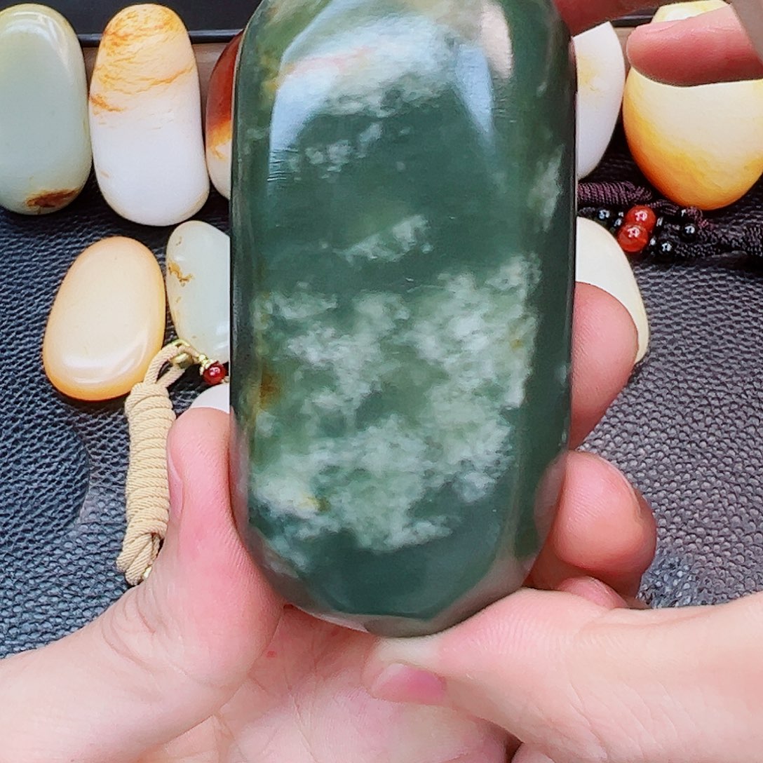 未镶嵌和田玉挂件