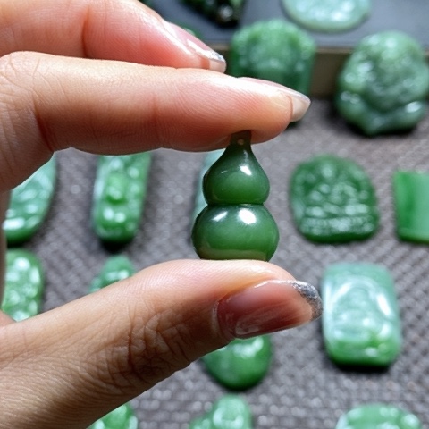 【闪购商品】颈饰未镶嵌和田玉