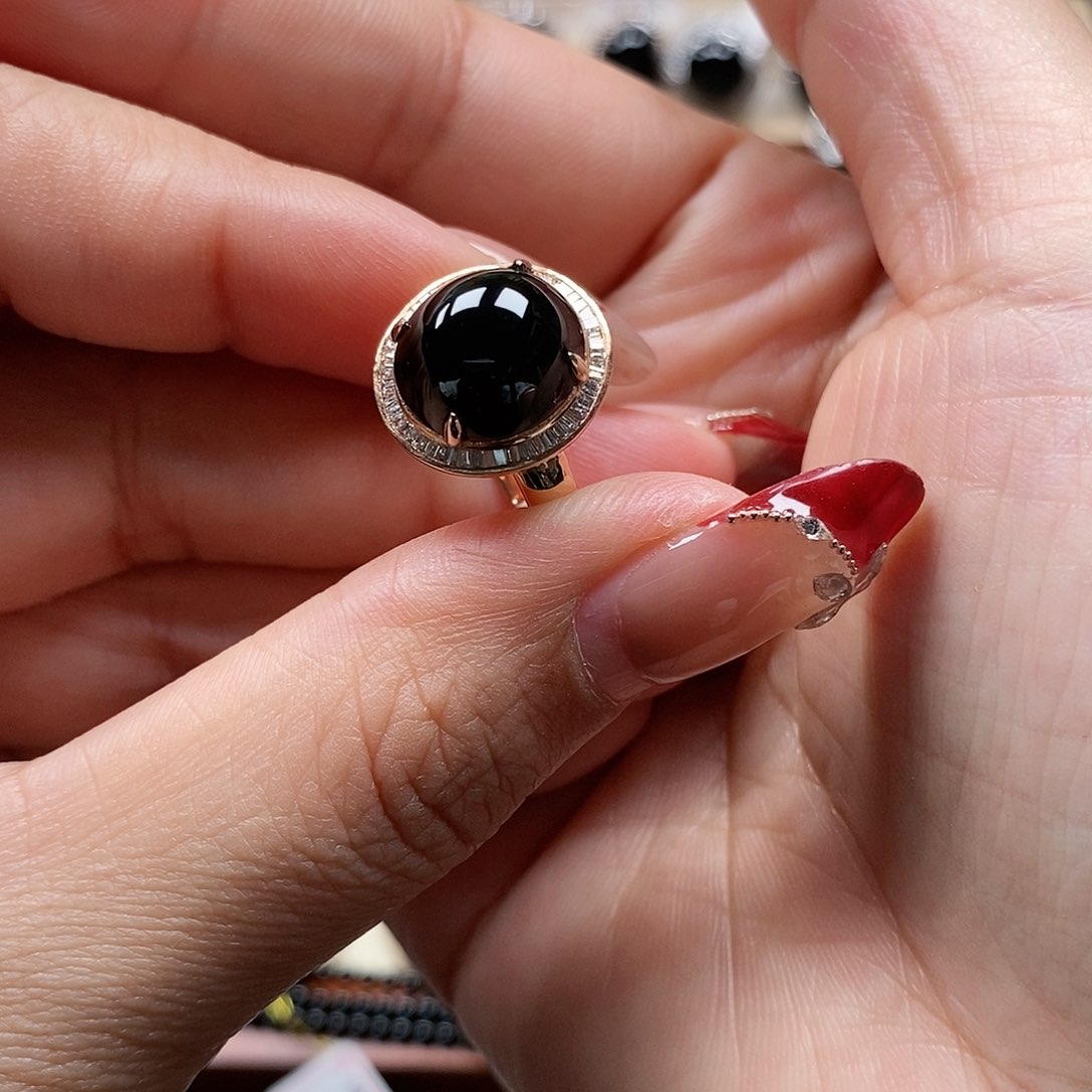 翡翠戒指22K金镶嵌墨翠