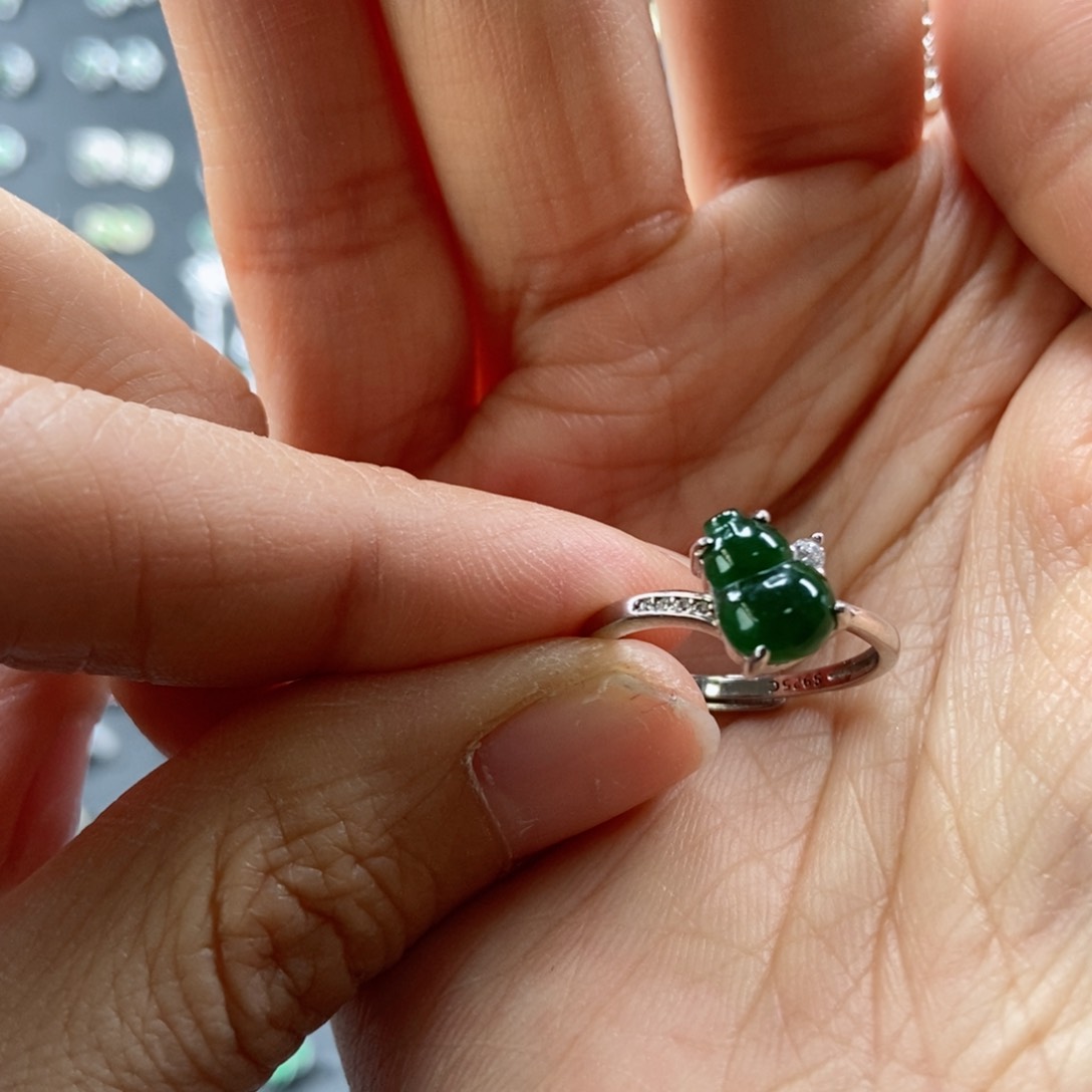 翡翠耳饰银S925镶嵌翡翠首饰