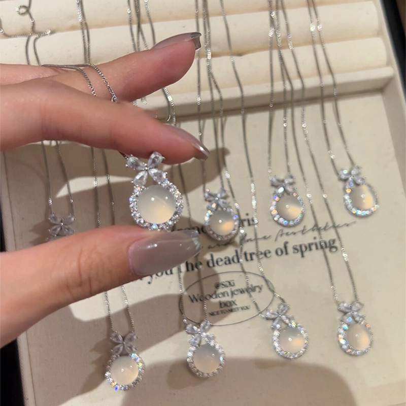 铜合金项链 梅姐饰品69 冰透项链女轻奢高级感在逃公主锁骨链