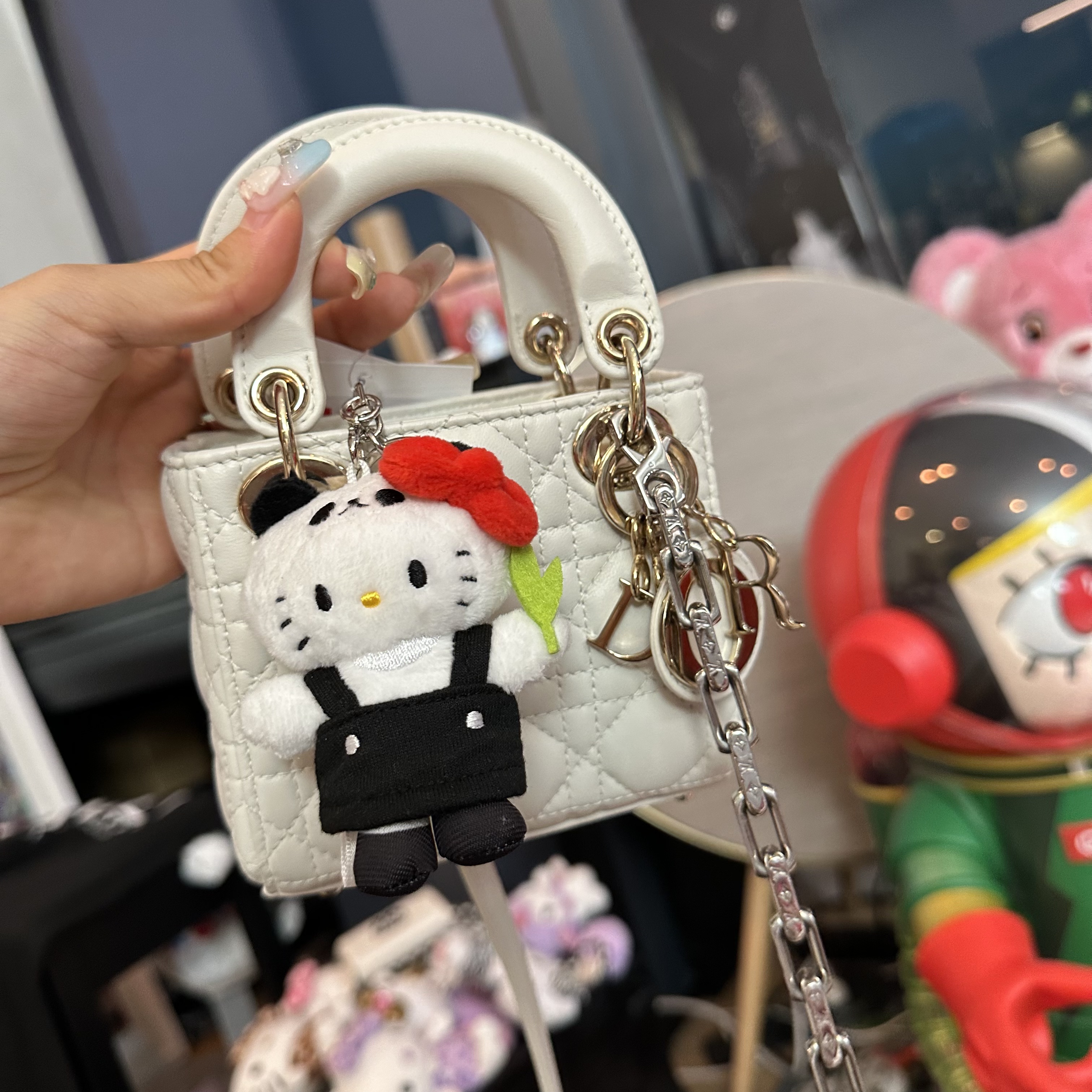 【冲绳限定】Hello Kitty 小熊猫Kitty 玩偶钥匙扣