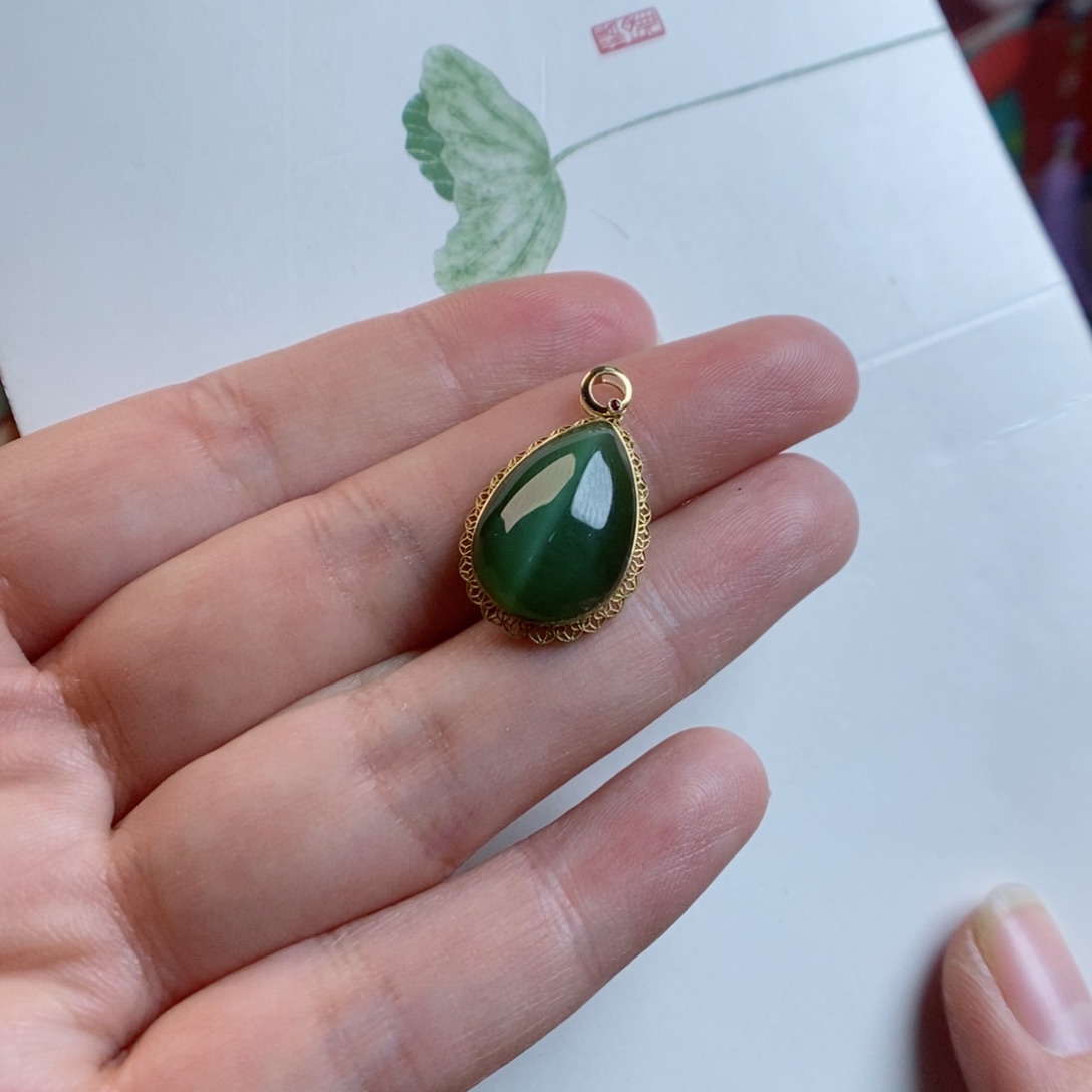 和田玉颈饰18K金镶嵌