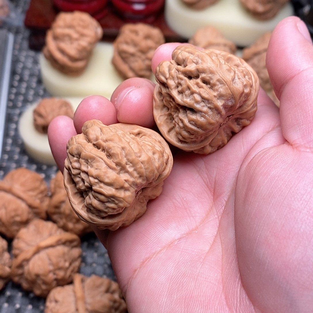 文玩核桃把件乱***@蛤蟆头