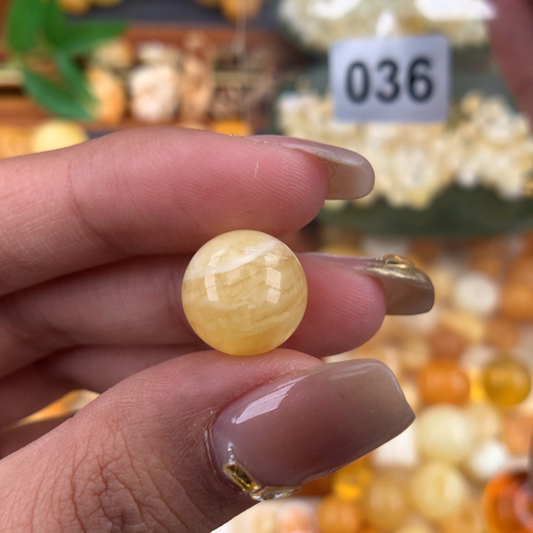 琥珀珠宝奇石未镶嵌12.8