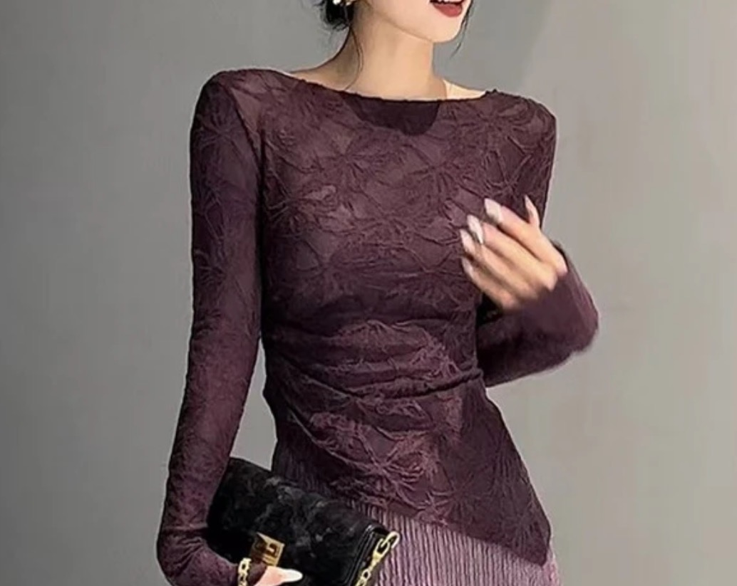 不规则下摆洋气喇叭袖蕾丝衫长袖打底衫秋季新款洋气镂空性感小衫