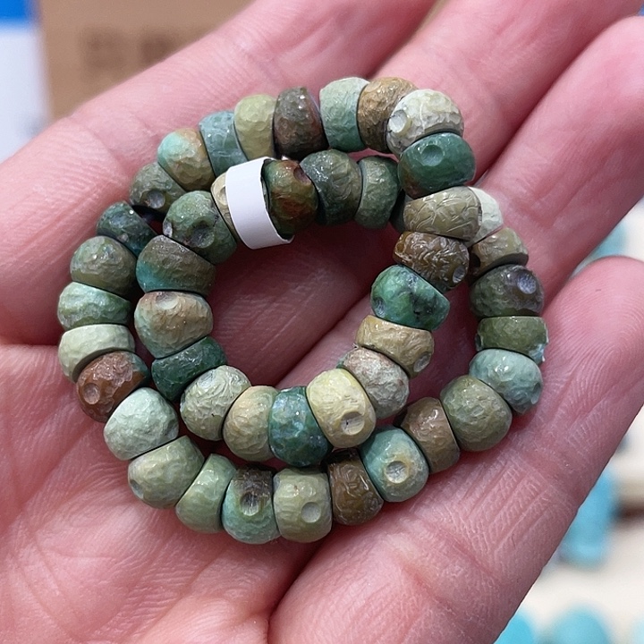 未镶嵌绿松石珠宝奇石