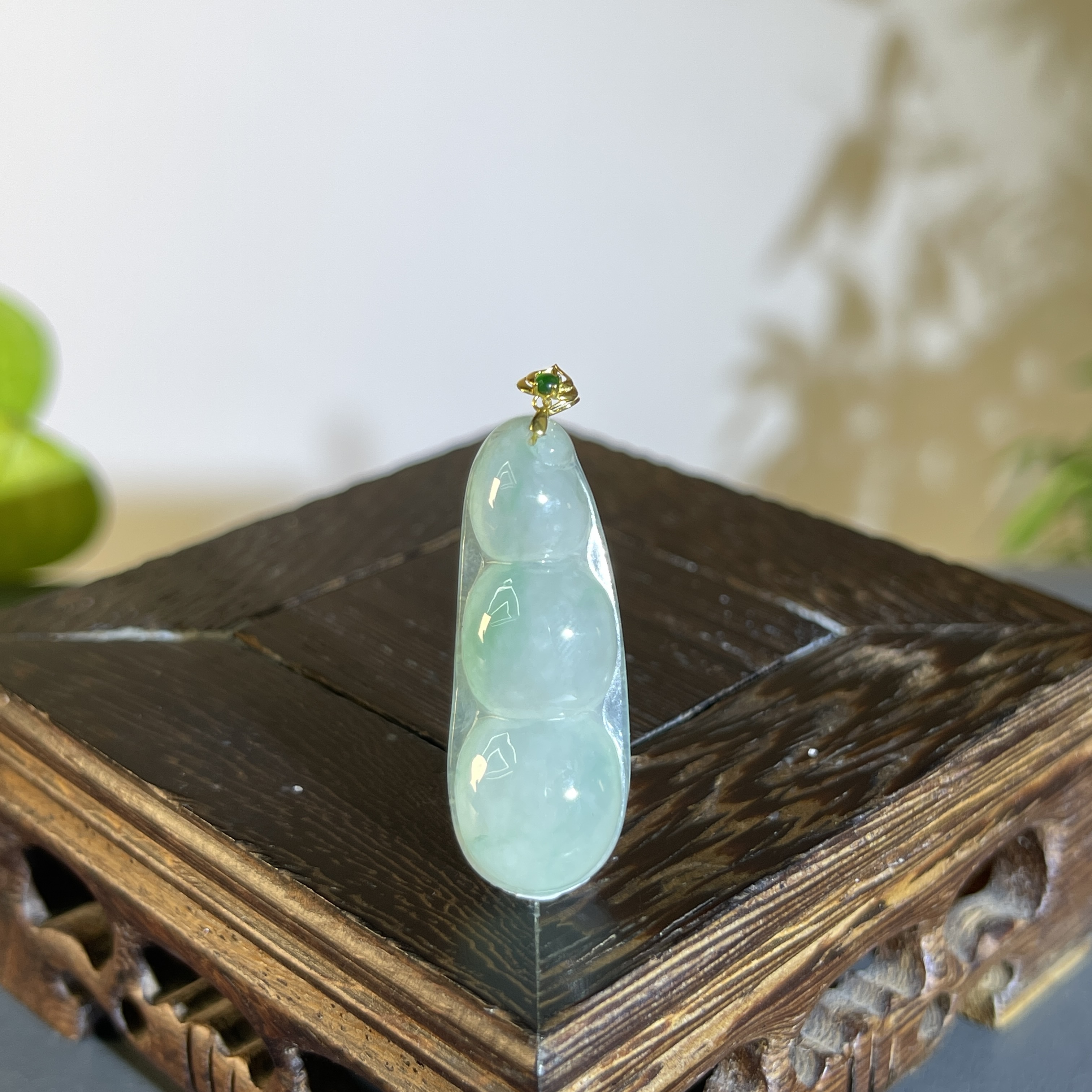 JCA08-28 天然翡翠缅甸A货 18K金扣福豆