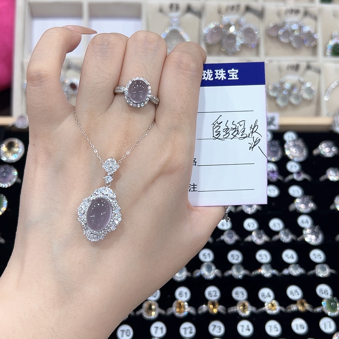 爱***泱绿水晶银S925镶嵌戒指
