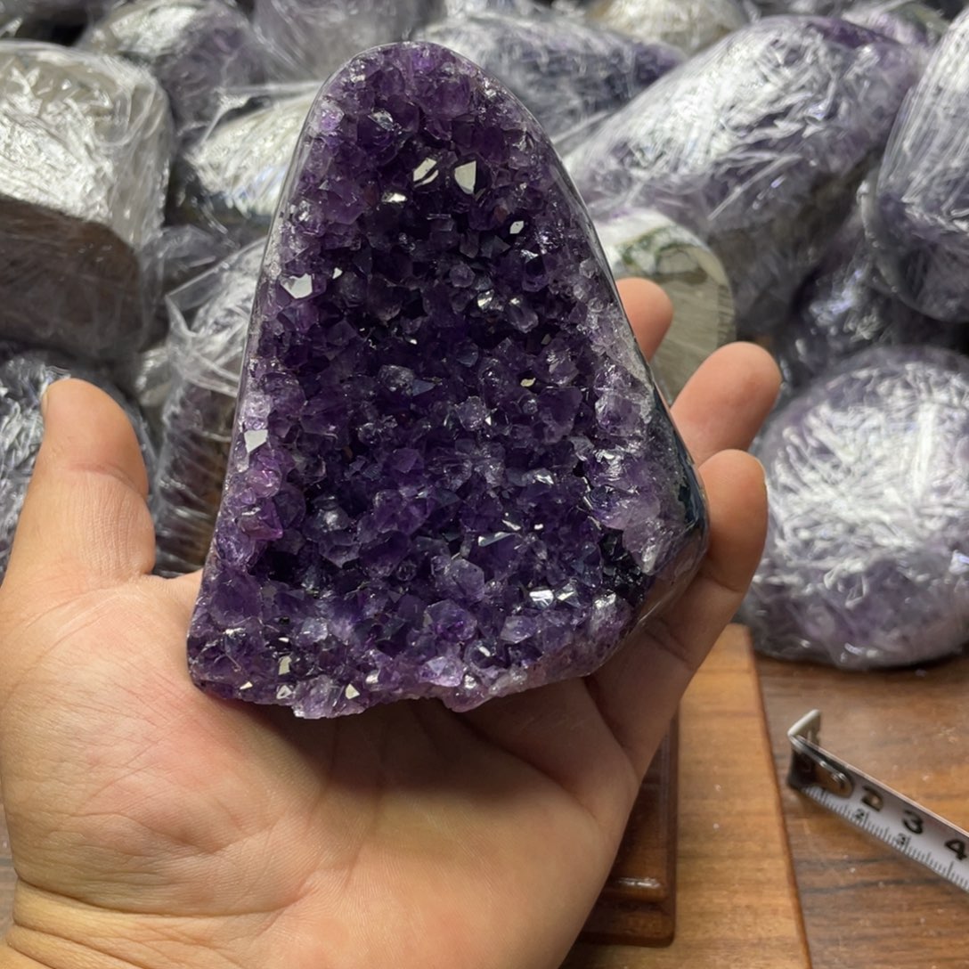 未镶嵌水晶大型摆件（非配饰）