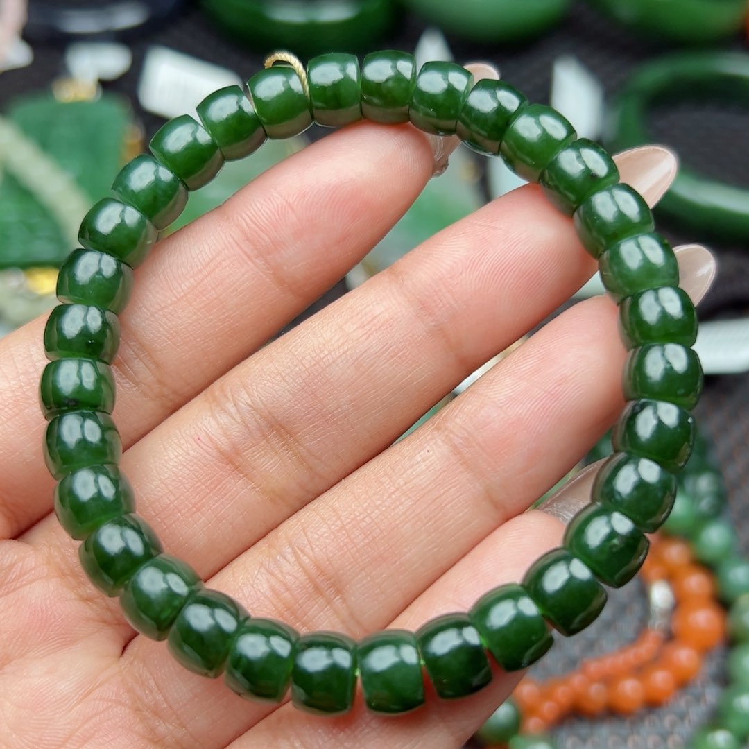 和田玉吊坠未镶嵌